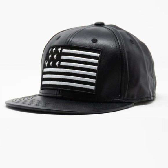 Konus Men's Bird Logo Flag Snapback In Black - Picture 1 of 7